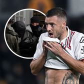 I-au spart vila lui Vardy  Hoții au fugit cu o avere. Starul englez juca cu AS Roma,   dar casa nu era goală