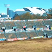 Declinul unui stadion    FOTO  . Arena din SUA care a găzduit   Jocurile Olimpice  e acum abandonată și plină de graffiti