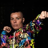 Reținută în Spania  O luptătoare MMA   a atacat  un echipaj al poliției chiar în avion » Ofițerii au avut nevoie de concediu medical