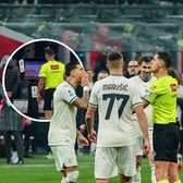 VAR provoacă haos în Serie A    FOTO:  Decizia care a încins spiritele în finalul meciului   AC Milan - Lazio  » L-au numit „geniu” pe arbitru