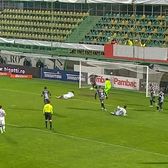 Aproape de un gol uluitor    FOTO.  Execuția de senzație încercată de Caio cu Rapid »   Manea, reflex de ultim moment  din fața porții goale