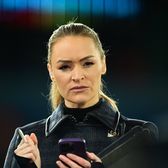 A leșinat în timp ce era live la TV    FOTO.  Unei jurnaliste i s-a făcut rău! Colegii au prins-o, iar   cameramanul a mutat imediat cadrul