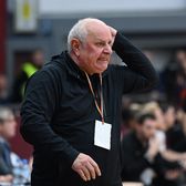 Înregistrări scandaloase cu Tadici     GOLAZO.ro  publică   mesaje pline de insulte  ale lui Gheorghe Tadici către handbaliste: „Nesimțitelor, vânzătoarelor! Mizerabilo!”