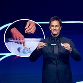 Controversă la tragerea la sorți pentru CM 2026   A luat o bilă, a privit-o și a pus-o la loc. Apoi a extras alta.   Explicațiile celui mai discutat moment