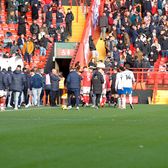 Tragedie în Anglia  Meciul a fost   abandonat  în minutul 12, după ce un fan a murit