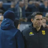 A intrat cu umărul în Lucescu!  Momente de tensiune între antrenorii lui PAOK și Aris după derby.   De ce sunt în conflict de 7 ani!