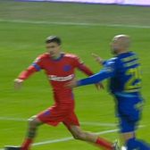 N-a văzut un „roșu” evident    FOTO.   „Centralul” de la Slobozia - FCSB,   salvat de VAR