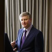 Akhmetov bagă bani în România  Patronul lui   Shakhtar Donetsk  a semnat acordul! Care e ultima investiție făcută