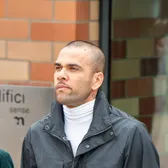 Dani Alves revine!  Ajuns la 42 de ani, fostul fundaș de la Barcelona vrea   să joace din nou fotbal.  A făcut deja primul pas