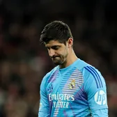 Îl exclud pe courtois  Atletico îl va șterge de pe   „Aleea Legendelor”  pe portarul marii rivale