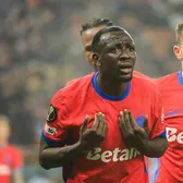 Pedepsit după gafe    FOTO:  Al doilea meci, a doua eroare comisă de   fotbalistul de FCSB  la Cupa Africii » Antrenorul și-a pierdut răbdarea