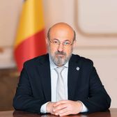 Trădătorul indicat de Becali e alt Virgil  Cel despre care patronul FCSB a spus că „m-a făcut să nu mai am încredere în oameni” nu e vărul său, ci un   senator AUR