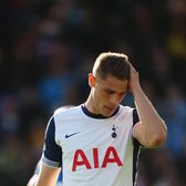 Tensiuni la Tottenham     FOTO:  Micky van de Ven,   conflict cu fanii  nemulțumiți după înfrângerea cu Bournemouth