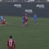 Craiova a ascuns bătaia    FOTO.  Nsimba   a sărit la gâtul unui adversar , iar camera de filmat s-a mutat imediat pe altcineva