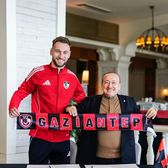 Drăguș, prezentat oficial  Atacantul naționalei va evolua alături de   doi jucători români