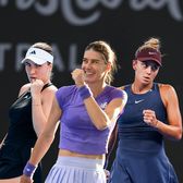 Trei din trei pentru România  Sorana Cîrstea, Gabriela Ruse și Jaqueline Cristian s-au calificat pe   tabloul principal  la WTA Adelaide » Cu cine vor juca în primul tur