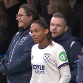 Debut refuzat  Motivul pentru care o jucătoare de la West Ham nu a fost lăsată să joace în partida cu Chelsea:   „Are nevoie de medic să îl scoată”