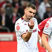 „Sunt rapidist acum”     Jucătorul crescut de Dinamo,  cu tată jucător și antrenor al roș-albilor, surprinde: „Giuleștenii își iubesc mai mult echipa”