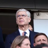 Compromis la legea ofsaidului?!  Ce se întâmplă cu planul radical al lui Wenger. Cine se opune.   Cum s-ar modifica ofsaidul