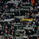 Au vrut să doarmă pe stadion!  Aventură bizară pe arena lui Juventus. Un bărbat și o femeie   au furat trei sticle de șampanie  și au mâncat tot ce-au găsit în zona VIP
