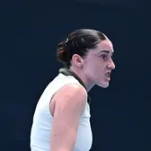 Încă un scandal la Australian Open     FOTO.  Antrenorul a plecat în timpul meciului după ce a fost atacat de propria elevă:   „Cum poți să-mi spui să fac asta?!”