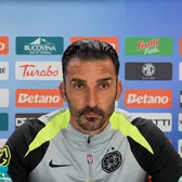 Probleme mari pentru FCSB  Charalambous a mai pierdut un jucător înainte de   meciul cu CFR Cluj:  „A simțit ceva la spate”