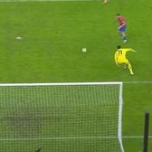 A tras ca la rugby!    FOTO.   Ocazie imensă irosită de   Mihai Toma!  A șutat în tribună din câțiva metri, apoi FCSB a primit rapid două goluri