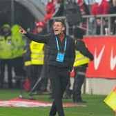 Gâlcă nu se abate de la plan  Antrenorul giuleștenilor rămâne cu picioarele pe pământ după   succesul de la Arad:  „Fiecare știe pentru ce joacă”