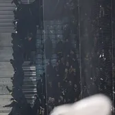 Polițiști răniți în derby    FOTO.  Scene șocante în Germania. Fanii   au aruncat cu pietre  și capace de canalizare