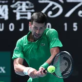 Ghinionul lor, norocul lui Djokovic  Nole, în semifinale la Australian Open, după două abandonuri ale adversarilor! E   primul jucător din „Era Open”  care beneficiază de asta