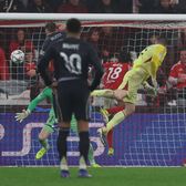 Calificare fabuloasă     FOTO.  Benfica a prins play-off-ul Ligii Campionilor după un   gol marcat de portar  la ultima fază » Real a ratat incredibil „optimile”