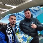 Stanciu e jucătorul lui Dalian!  Transferul nu a fost anunțat oficial, dar   clubul chinez a prezentat noii jucători. Era acolo!