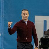 „E un defect”  Daniel Pancu a vorbit despre gesturile sale: „Asta se întâmplă   când mă vedeți că fac ca maimuța  pe bancă”