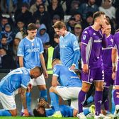 Accidentare gravă în Serie A     FOTO.  Căpitanul lui Napoli,   scos pe targă  în meciul cu Fiorentina » Ar putea fi OUT până la finalul sezonului