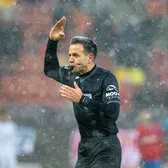 „Cum să inventezi așa ceva?”     MM Stoica, furios!  Reacție dură la adresa arbitrajului: „Ne-ai scos din play-off?!”