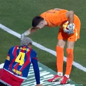 Ce-a fost în mintea lui Joan Garcia?!     FOTO:    Neatenția portarului,  în meciul cu Albacete, o putea costa scump pe Barcelona