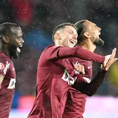 CFR Cluj și-a ipotecat jucătorii  Împrumut de 1,35 milioane euro garantat cu 25 de fotbaliști »   700.000 de € pentru 10% din Louis Munteanu