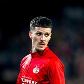 Problema lui Man la PSV  Ce spune antrenorul lui Eindhoven despre Dennis: „  Eu trebuie să iau decizia grea”