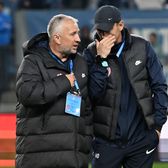 Bani de la antrenori  Cu ce sumă au împrumutat-o   Dan Petrescu și Ovidiu Hoban  pe CFR Cluj. UEFA și FRF, implicate în „combinație”