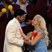 S-au „scurs” imaginile pe net!    Ce se întâmpla la party-ul organizat de Trump,  în timp ce Bad Bunny cânta la Super Bowl: „Adunătură de ipocriți”