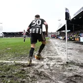 Lupte în noroi în FA Cup    FOTO:  Cum a arătat gazonul la un meci din 16-imile competiției din Anglia:   „Era o mlaștină înainte de start”