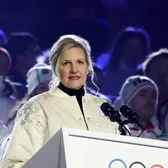 Președinta CIO, în dificultate   Kirsty Coventry, surprinsă de întrebările jurnaliștilor » A amenințat șeful echipei de PR: „Cineva   trebuie concediat”