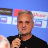 Antrenor în paradis    Fostul director tehnic de la FCSB și FRF  pregătește o echipă din insulele Indoneziei