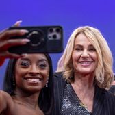 „Întruchiparea perfecțiunii”  Nadia Comăneci, la   50 de ani de la 10-le perfect.  Ce spune ea acum. Ce crede Simone Biles despre Nadia