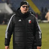 Leo Grozavu, demis   FC Botoșani   ar fi încheiat colaborarea  cu antrenorul care a dus echipa pe locul 1 în acest sezon » Cine l-ar putea înlocui