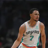 Fost campion din NBA, la CS Vâlcea   A fost arestat în mai multe rânduri! Ce spune clubul despre   acuzațiile grave   aduse starului în SUA