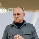 „Au să-mi dea bani de 6 luni!”  Probleme la Rapid?   Îl acuză pe Șucu:  „Un afront adus familiei mele, îmi iei mâncarea de pe masă”