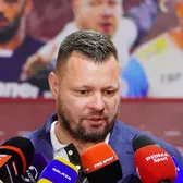 Îngrijorare la Dinamo    VIDEO.  Marius Niculae a identificat   două probleme mari:  „Nici cu Slobozia n-au fost bine!” » Absența care îl pune pe gânduri