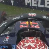 Dezastru pentru Verstappen    FOTO.    Accident bizar  în timpul calificărilor din Australia: „N-am mai pățit așa ceva niciodată” 