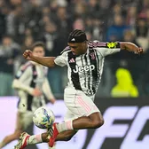 Tot corpul acoperit cu ventuze    O imagine surprinzătoare  a atacantului de la Juventus. Care e scopul